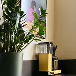 بيت شباب Boogas House - *