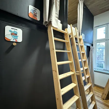 Boogaloft Hostel